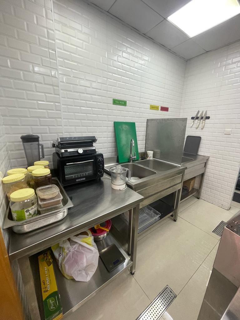 Cafeteria for sale in Dubai BusinessFinder.Me business for sale
