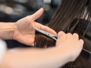 Running ladies saloon for sale in Dubai