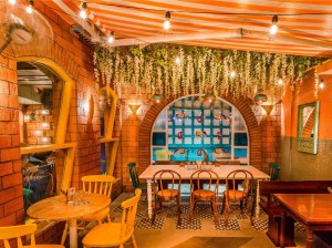 Well running restaurant for sale in Dubai