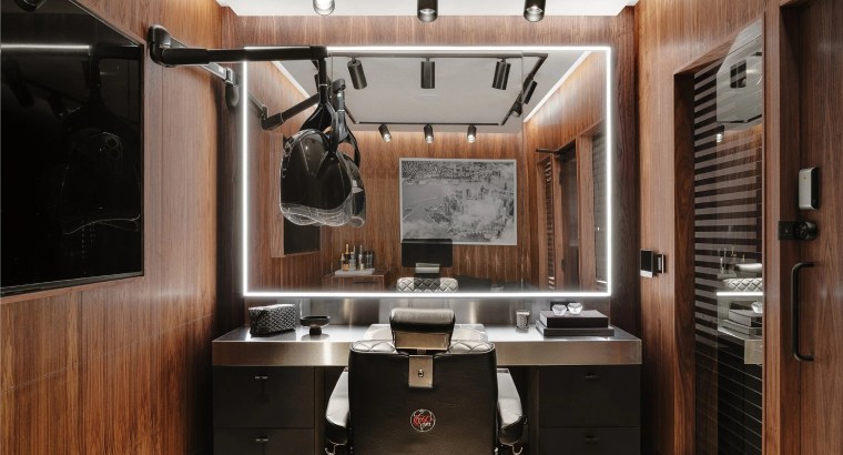 Luxury modern mens salon for sale in Dub...