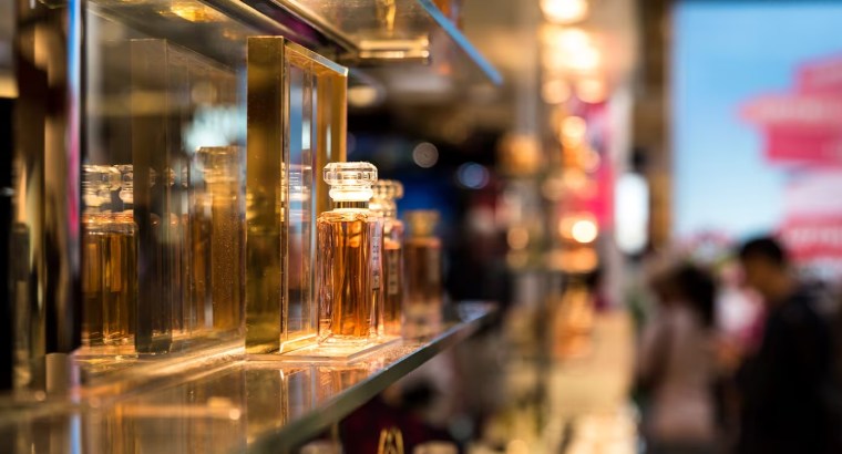 Very profitable perfume shop for sale in...