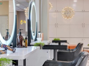 Best running ladies salon for sale in Dubai